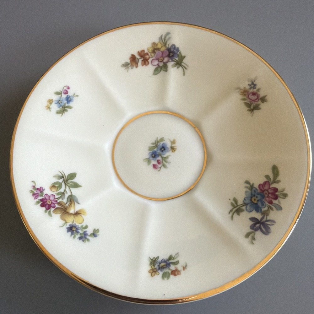 Vintage P.T. Bavaria Tirschenreuth Demitasse Cup & Saucer "The Colwyn" 4562 - Picture 7 of 8